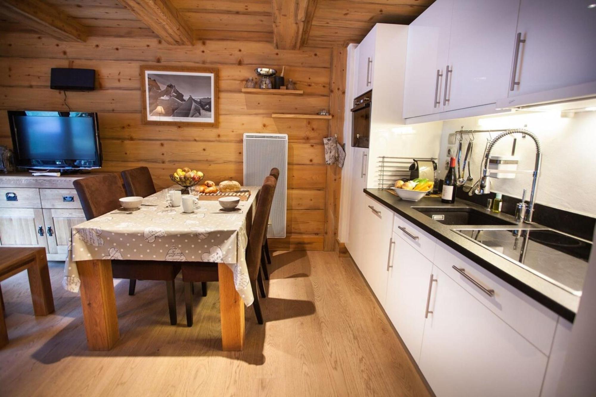 Apartment Blaitiere - Luxurious 2 Bed Apartment Шамони Екстериор снимка